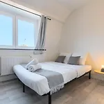 4 Bedroom & 4 Bathroom House Near Parc Barbieux Gasthof 2*