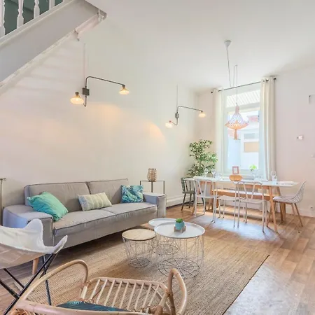 4 Bedroom & 4 Bathroom House Near Parc Barbieux 2* Roubaix
