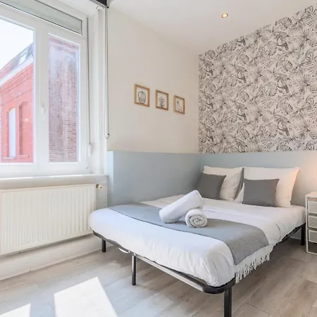 4 Bedroom & 4 Bathroom House Near Parc Barbieux Affittacamere Roubaix