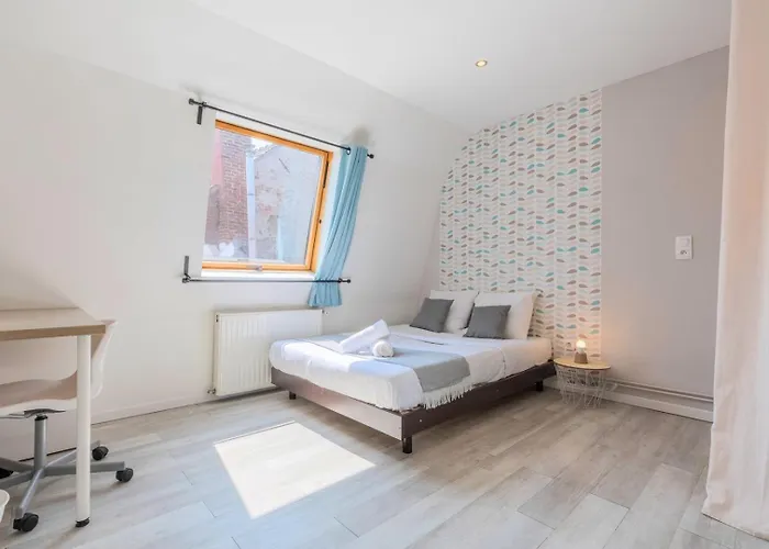 4 Bedroom & 4 Bathroom House Near Parc Barbieux 2*