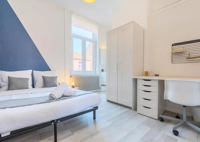 4 Bedroom & 4 Bathroom House Near Parc Barbieux Guest house 2*